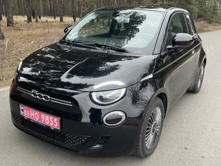 Черный Фиат 500e, объемом двигателя 0 л и пробегом 19 тыс. км за 14500 $, фото 1 на Automoto.ua