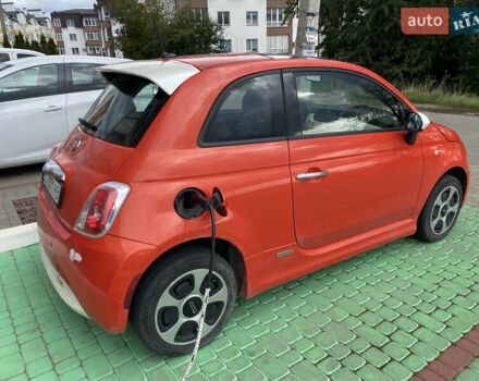 Красный Фиат 500e, объемом двигателя 0 л и пробегом 130 тыс. км за 4500 $, фото 4 на Automoto.ua