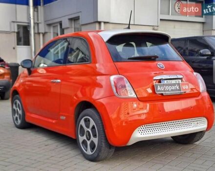 Красный Фиат 500e, объемом двигателя 0 л и пробегом 86 тыс. км за 8790 $, фото 5 на Automoto.ua