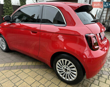 Красный Фиат 500e, объемом двигателя 0 л и пробегом 20 тыс. км за 15200 $, фото 11 на Automoto.ua