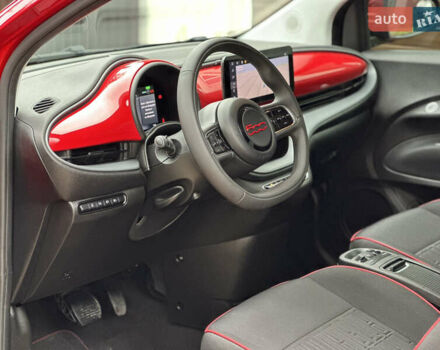 Красный Фиат 500e, объемом двигателя 0 л и пробегом 20 тыс. км за 15200 $, фото 22 на Automoto.ua