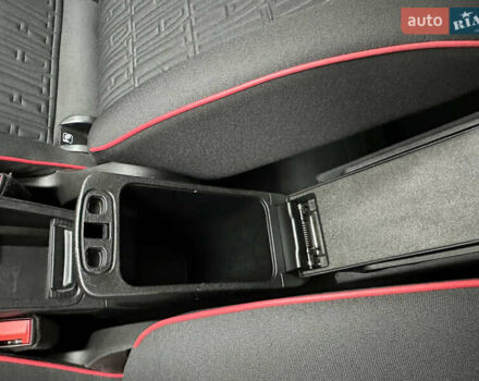 Красный Фиат 500e, объемом двигателя 0 л и пробегом 20 тыс. км за 15200 $, фото 43 на Automoto.ua