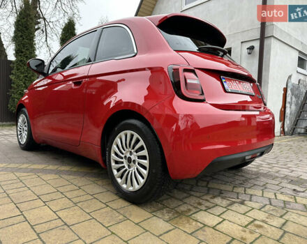 Красный Фиат 500e, объемом двигателя 0 л и пробегом 20 тыс. км за 15200 $, фото 2 на Automoto.ua