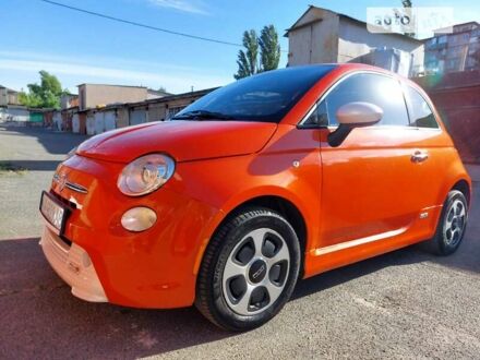 Фиат 500e 2013 в Киеве на Automoto.ua Красный Фиат 500e, объемом двигателя 0 л и пробегом 101 тыс. км за 6000 $, фото 1 на Automoto.ua