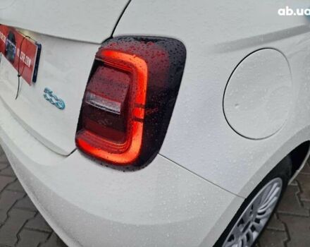 Фіат 500e, об'ємом двигуна 0 л та пробігом 25 тис. км за 14200 $, фото 17 на Automoto.ua