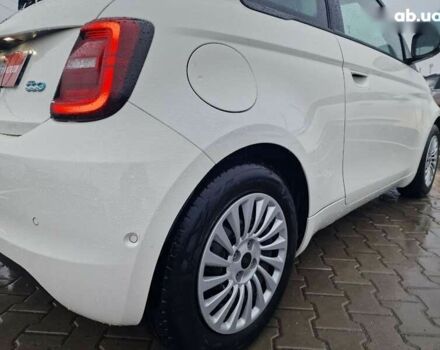 Фіат 500e, об'ємом двигуна 0 л та пробігом 25 тис. км за 14200 $, фото 15 на Automoto.ua