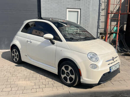 Фиат 500e 2014 в Львове на Automoto.ua Фиат 500e, объемом двигателя 0 л и пробегом 71 тыс. км за 7000 $, фото 1 на Automoto.ua
