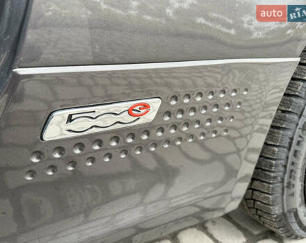 Серый Фиат 500e, объемом двигателя 0 л и пробегом 46 тыс. км за 6999 $, фото 51 на Automoto.ua