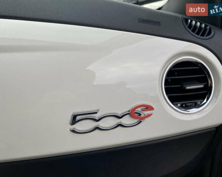 Серый Фиат 500e, объемом двигателя 0 л и пробегом 96 тыс. км за 6250 $, фото 34 на Automoto.ua