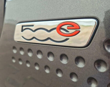 Серый Фиат 500e, объемом двигателя 0 л и пробегом 117 тыс. км за 6700 $, фото 20 на Automoto.ua