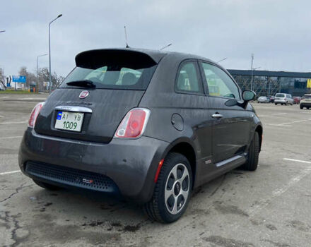 Серый Фиат 500e, объемом двигателя 0 л и пробегом 57 тыс. км за 8200 $, фото 7 на Automoto.ua