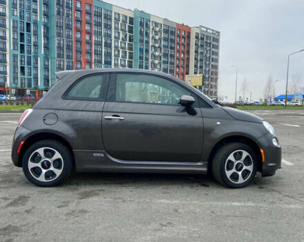 Серый Фиат 500e, объемом двигателя 0 л и пробегом 57 тыс. км за 8200 $, фото 9 на Automoto.ua