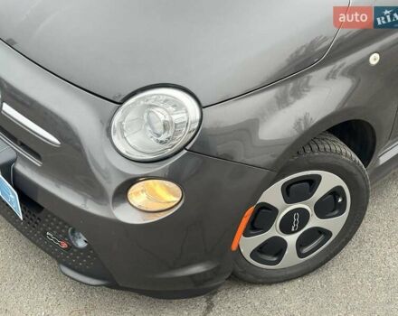 Серый Фиат 500e, объемом двигателя 0 л и пробегом 54 тыс. км за 7490 $, фото 12 на Automoto.ua