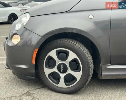 Серый Фиат 500e, объемом двигателя 0 л и пробегом 54 тыс. км за 7490 $, фото 10 на Automoto.ua