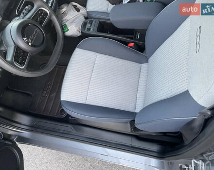 Сірий Фіат 500e, об'ємом двигуна 0 л та пробігом 34 тис. км за 14800 $, фото 12 на Automoto.ua