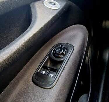 Серый Фиат 500e, объемом двигателя 0 л и пробегом 29 тыс. км за 13950 $, фото 16 на Automoto.ua