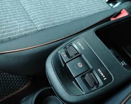 Сірий Фіат 500e, об'ємом двигуна 0 л та пробігом 4 тис. км за 12500 $, фото 3 на Automoto.ua