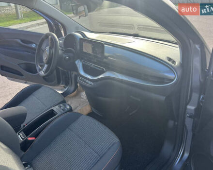Серый Фиат 500e, объемом двигателя 0 л и пробегом 31 тыс. км за 12700 $, фото 13 на Automoto.ua