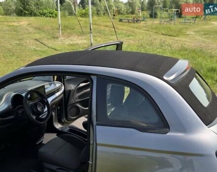 Серый Фиат 500e, объемом двигателя 0 л и пробегом 11 тыс. км за 16500 $, фото 18 на Automoto.ua