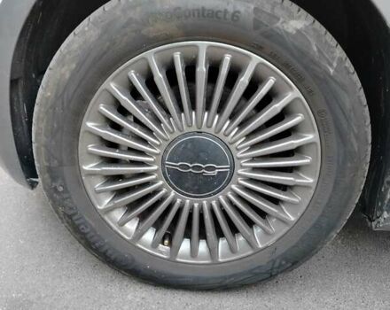 Серый Фиат 500e, объемом двигателя 0 л и пробегом 3 тыс. км за 12500 $, фото 16 на Automoto.ua