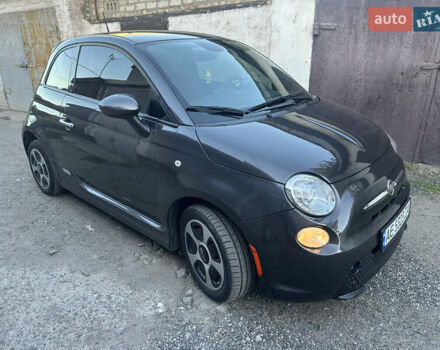 Серый Фиат 500e, объемом двигателя 0 л и пробегом 60 тыс. км за 8500 $, фото 1 на Automoto.ua