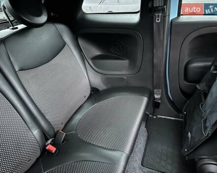 Синій Фіат 500e, об'ємом двигуна 0 л та пробігом 104 тис. км за 7700 $, фото 39 на Automoto.ua