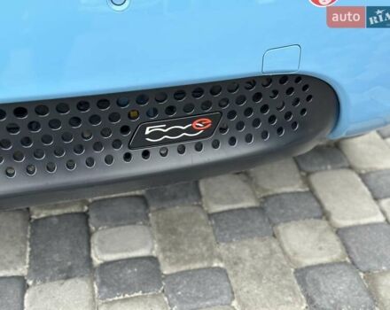 Синий Фиат 500e, объемом двигателя 0 л и пробегом 63 тыс. км за 9650 $, фото 11 на Automoto.ua