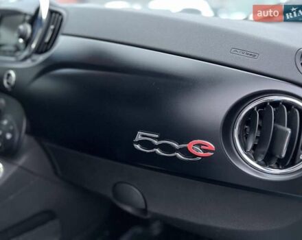 Синій Фіат 500e, об'ємом двигуна 0 л та пробігом 104 тис. км за 7700 $, фото 24 на Automoto.ua