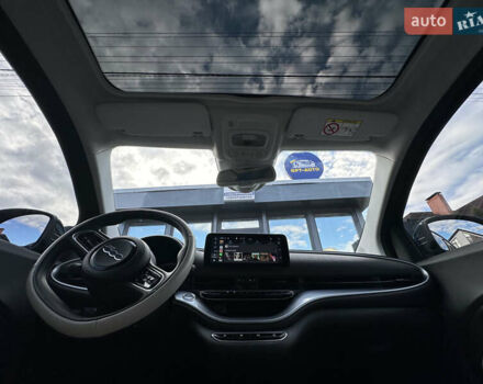 Синий Фиат 500e, объемом двигателя 0 л и пробегом 28 тыс. км за 14800 $, фото 23 на Automoto.ua