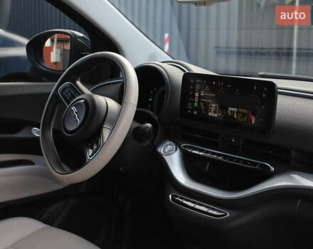 Синий Фиат 500e, объемом двигателя 0 л и пробегом 28 тыс. км за 14800 $, фото 15 на Automoto.ua