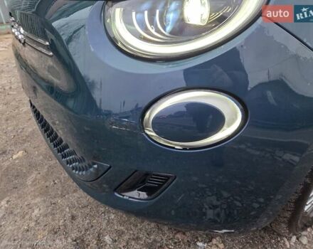 Синий Фиат 500e, объемом двигателя 0 л и пробегом 72 тыс. км за 12800 $, фото 4 на Automoto.ua