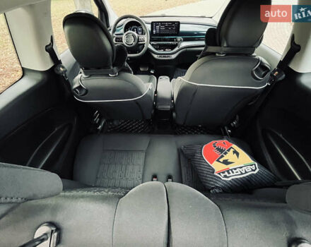 Синий Фиат 500e, объемом двигателя 0 л и пробегом 1 тыс. км за 19999 $, фото 27 на Automoto.ua