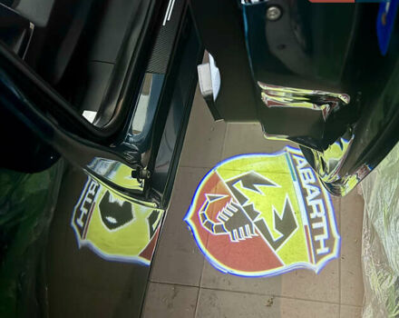 Синий Фиат 500e, объемом двигателя 0 л и пробегом 1 тыс. км за 19999 $, фото 32 на Automoto.ua