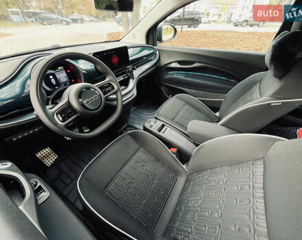Синий Фиат 500e, объемом двигателя 0 л и пробегом 1 тыс. км за 19999 $, фото 8 на Automoto.ua