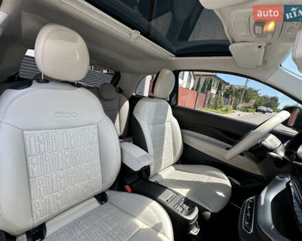 Зеленый Фиат 500e, объемом двигателя 0 л и пробегом 29 тыс. км за 15400 $, фото 20 на Automoto.ua