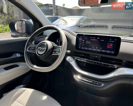 Зеленый Фиат 500e, объемом двигателя 0 л и пробегом 29 тыс. км за 15400 $, фото 19 на Automoto.ua