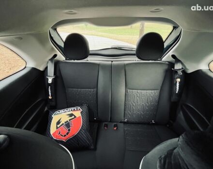 Зелений Фіат 500e, об'ємом двигуна 0 л та пробігом 0 тис. км за 19500 $, фото 9 на Automoto.ua