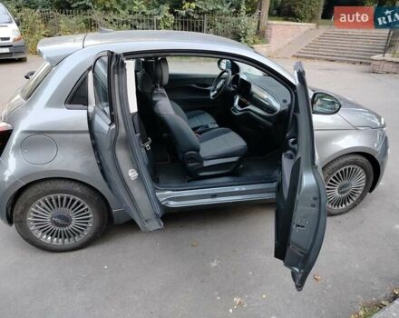 Зеленый Фиат 500e, объемом двигателя 2.5 л и пробегом 3 тыс. км за 13500 $, фото 1 на Automoto.ua