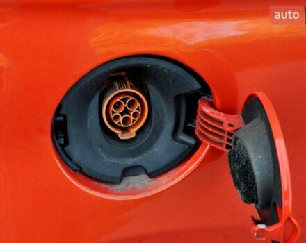 Фиат 500e 2013 в Львове на Automoto.ua Оранжевый Фиат 500e, объемом двигателя 0 л и пробегом 168 тыс. км за 4999 $, фото 22 на Automoto.ua