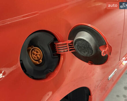 Оранжевый Фиат 500e, объемом двигателя 0 л и пробегом 79 тыс. км за 6800 $, фото 11 на Automoto.ua