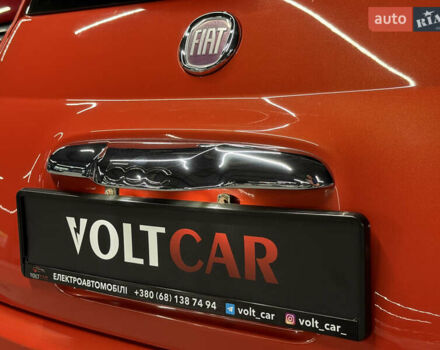 Оранжевый Фиат 500e, объемом двигателя 0 л и пробегом 79 тыс. км за 6800 $, фото 10 на Automoto.ua