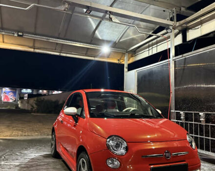 Оранжевый Фиат 500e, объемом двигателя 0 л и пробегом 61 тыс. км за 5200 $, фото 1 на Automoto.ua