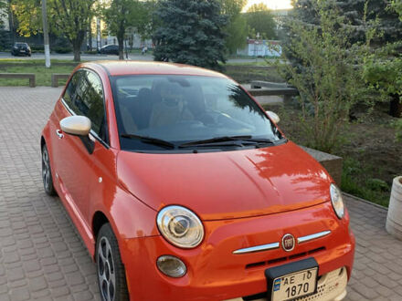 Фиат 500e 2016 в Днепре (Днепропетровске) на Automoto.ua Оранжевый Фиат 500e, объемом двигателя 0 л и пробегом 71 тыс. км за 7800 $, фото 1 на Automoto.ua