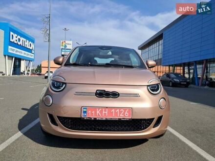 Фиат 500e 2021 в Киеве на Automoto.ua Оранжевый Фиат 500e, объемом двигателя 0 л и пробегом 34 тыс. км за 16700 $, фото 1 на Automoto.ua