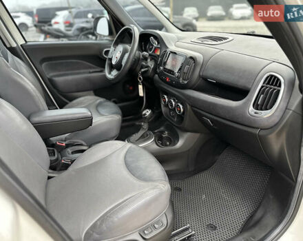Белый Фиат 500L, объемом двигателя 1.4 л и пробегом 110 тыс. км за 7900 $, фото 17 на Automoto.ua