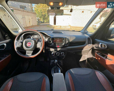 Белый Фиат 500L, объемом двигателя 1.37 л и пробегом 176 тыс. км за 8150 $, фото 10 на Automoto.ua