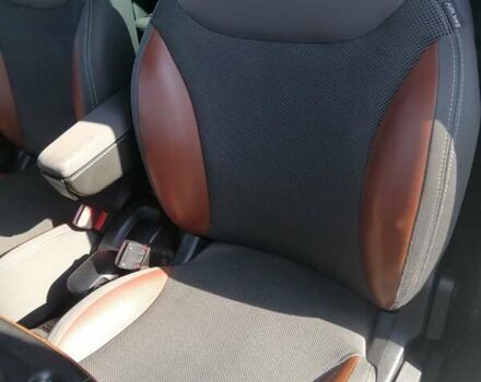 Білий Фіат 500L, об'ємом двигуна 1.37 л та пробігом 120 тис. км за 6999 $, фото 4 на Automoto.ua