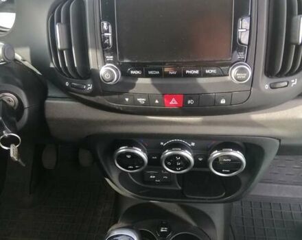 Білий Фіат 500L, об'ємом двигуна 1.37 л та пробігом 120 тис. км за 6999 $, фото 20 на Automoto.ua