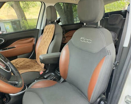 Білий Фіат 500L, об'ємом двигуна 1.4 л та пробігом 174 тис. км за 8300 $, фото 5 на Automoto.ua
