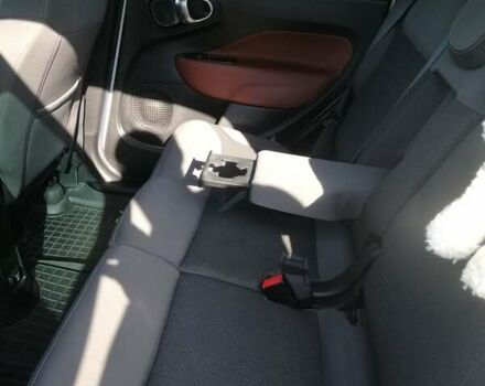 Білий Фіат 500L, об'ємом двигуна 1.37 л та пробігом 120 тис. км за 6999 $, фото 10 на Automoto.ua